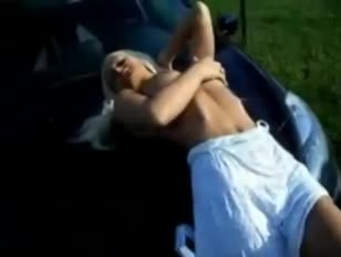Angelica pelada nua mostrando a bucetinha